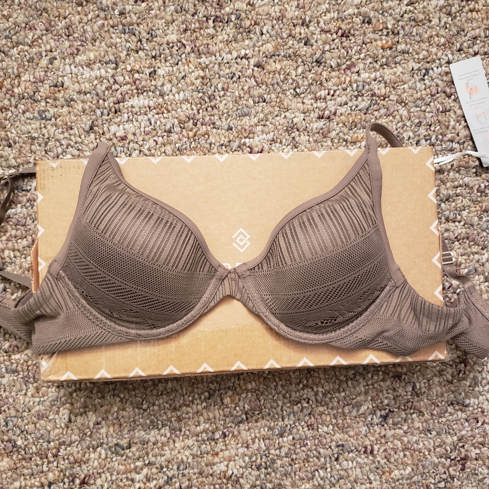 SOLD-NWT ThirdLove Everyday Lace Uplift Plunge Bra
